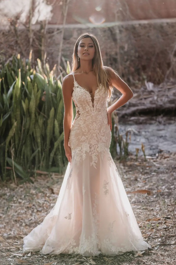 Allure Romance Style #3552L Default Thumbnail Image