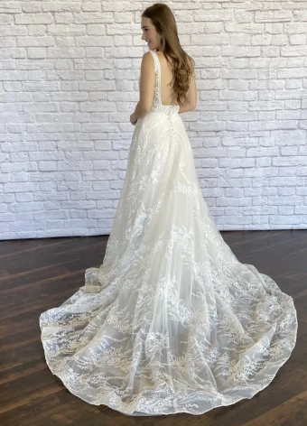 *Exclusively at Bestow* Style #Ellis #2 thumbnail