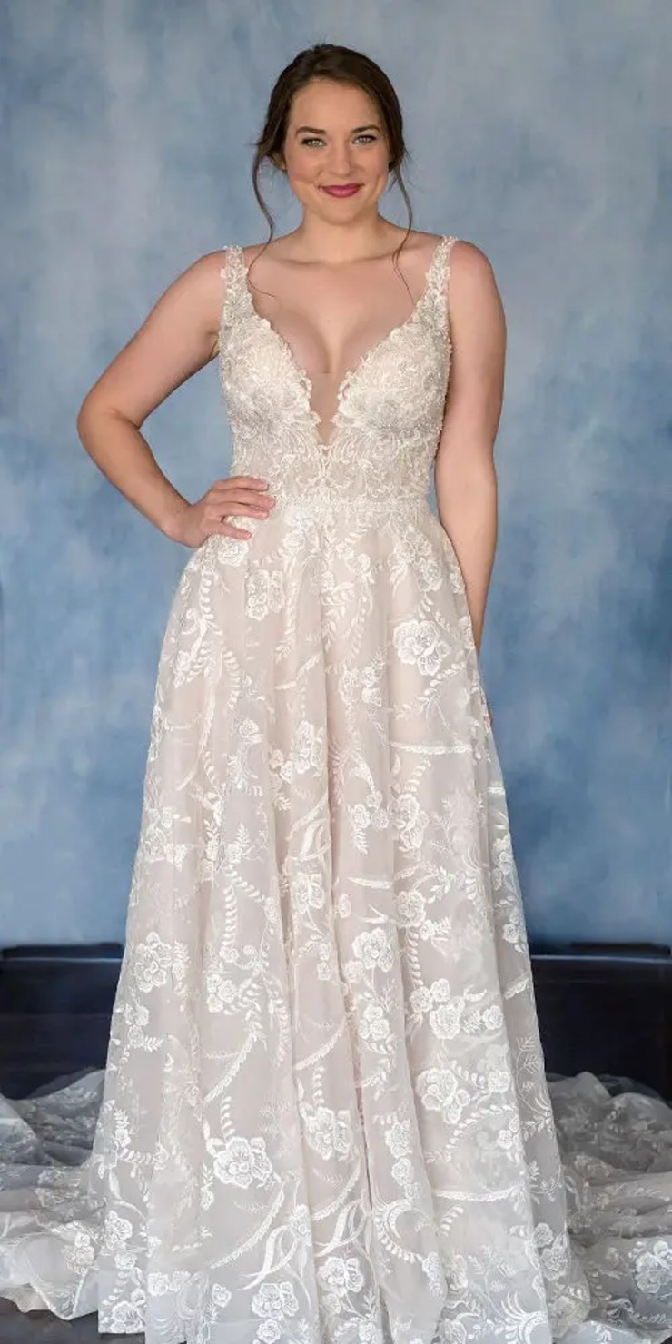*Exclusively at Bestow* Style #Laurel #772 Default Thumbnail Image