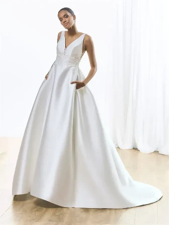 Pronovias Style #Evinha #0 default thumbnail