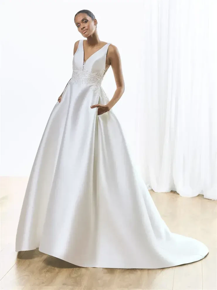 Pronovias Style #Evinha Default Thumbnail Image