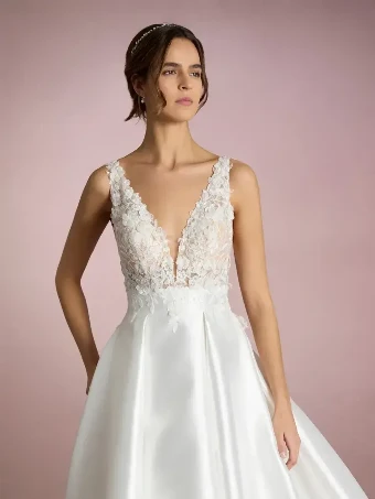 Pronovias Style #Umi #1 thumbnail