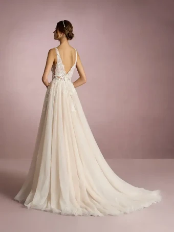 Pronovias Style #Kiba #1 thumbnail